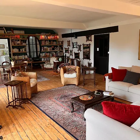 Les Loges Du Chaudron B&B