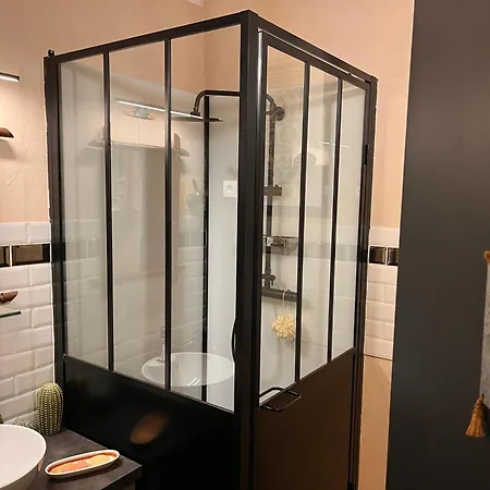 Les Loges Du Chaudron * La Chapelle-aux-Choux