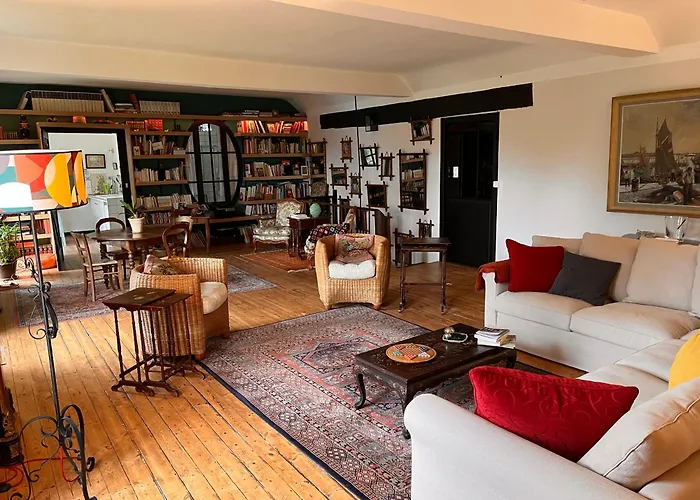 Les Loges Du Chaudron B&B