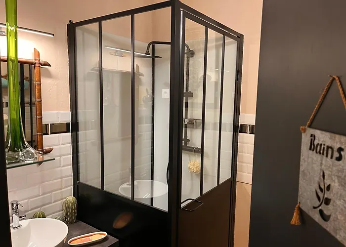 Les Loges Du Chaudron * La Chapelle-aux-Choux